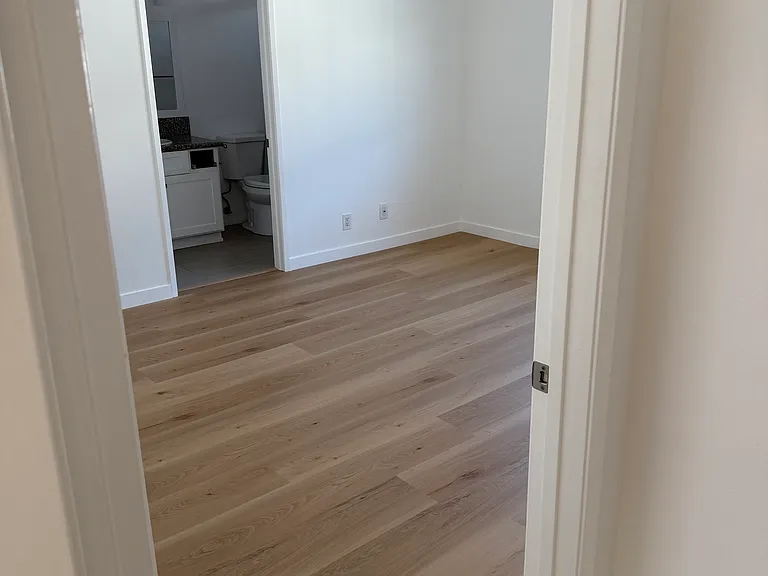 10746 Blix St #203 — Photo 11