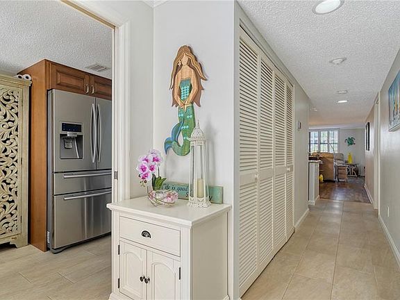 5th image of 8735 Midnight Pass Rd APT 105B