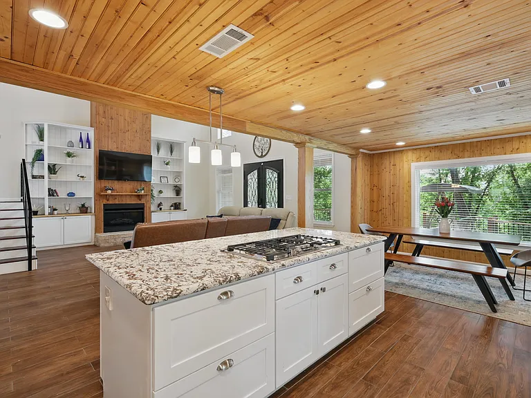 1520 Oakhurst Scenic Dr — Photo 24