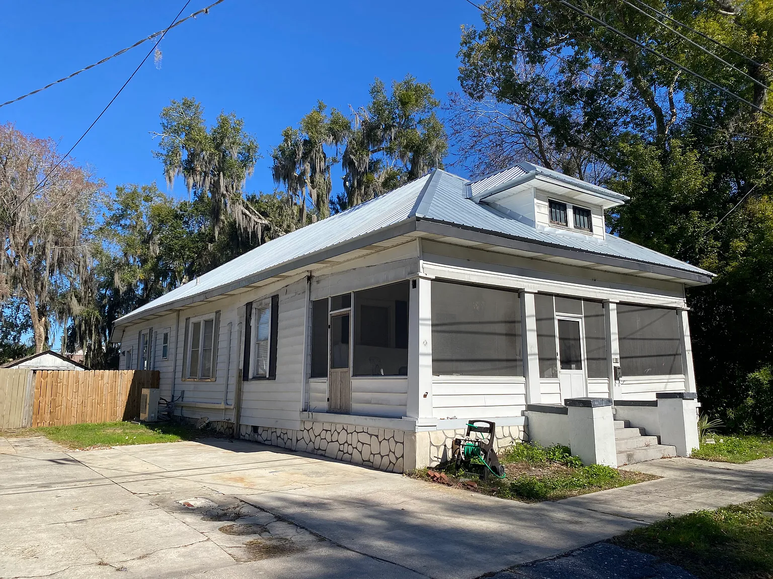 4 bed, 1702 sqft, $1,800 — Photo 2