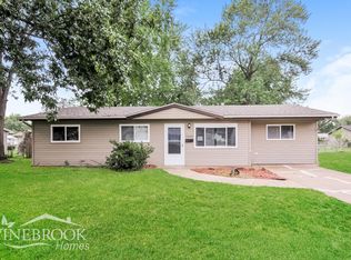 1310 Flicker Dr, Florissant, MO 63031