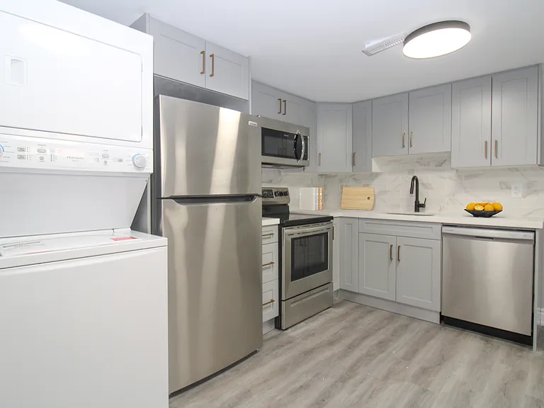 8 A Springbrook Dr #8A1 — Photo 4