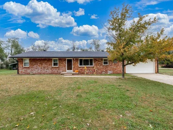 1807 Tracy Lane Ter, Hutchinson, KS 67501