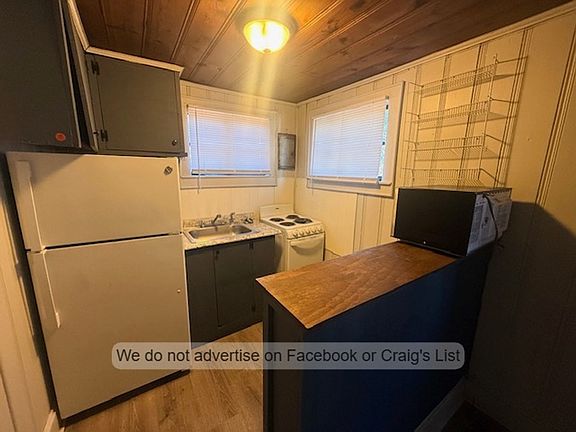 4th image of 201 Country Club Dr APT 2