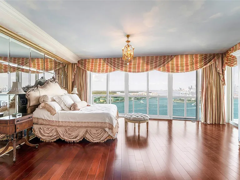 1000 S Pointe Dr #2501 — Photo 13