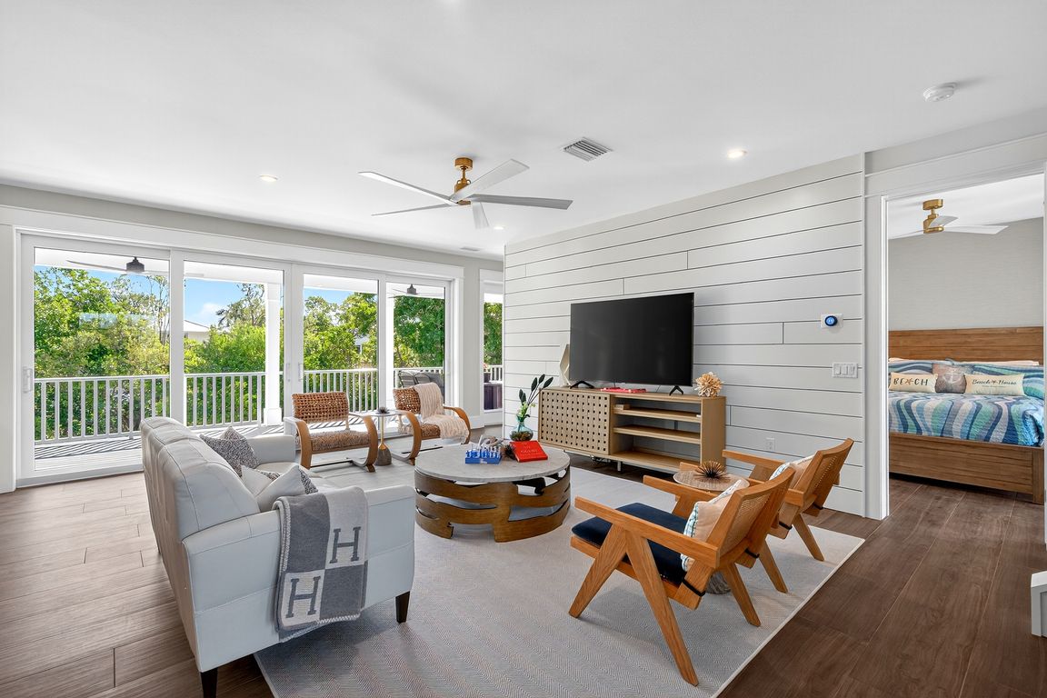 next background image