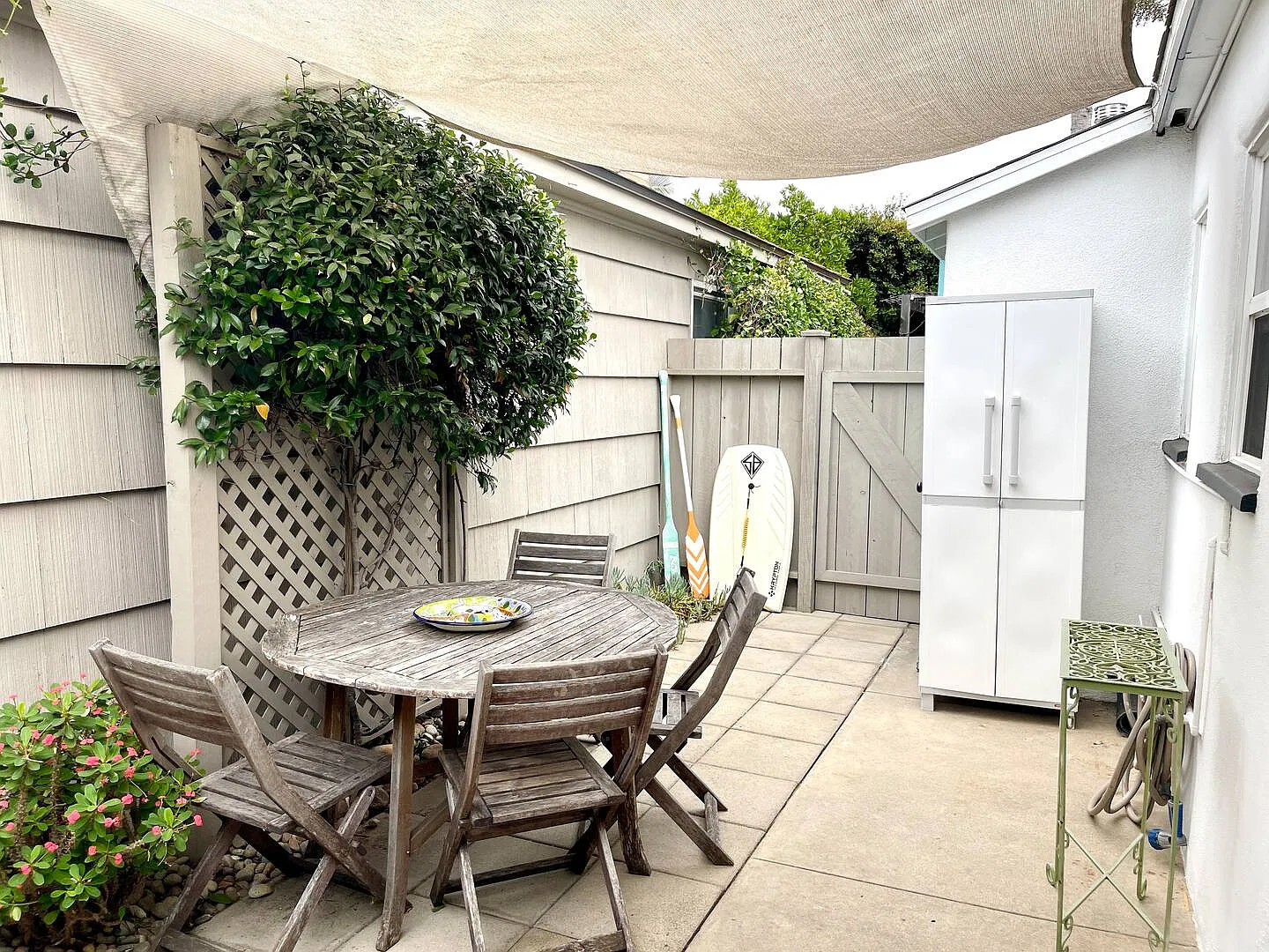 2024 Fern St — Photo 2
