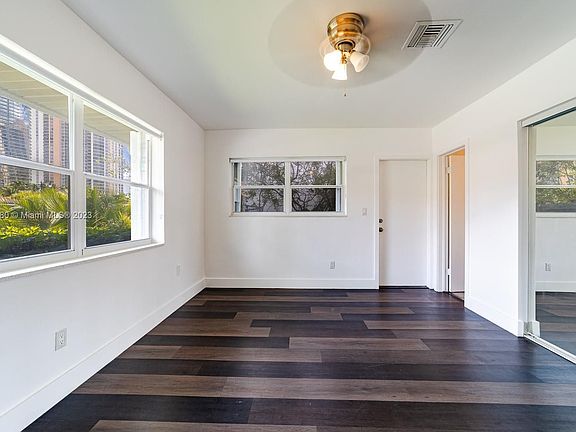 2nd image of 210 187th St