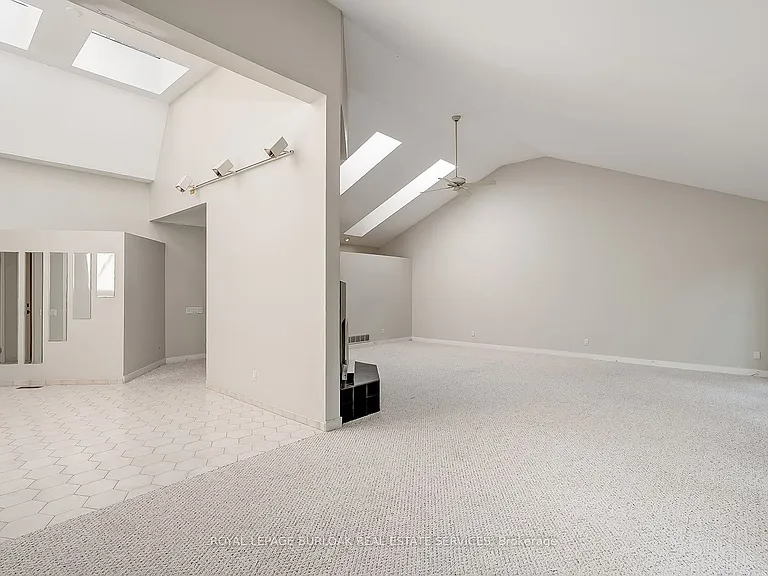 4189 Inglewood Dr — Photo 9