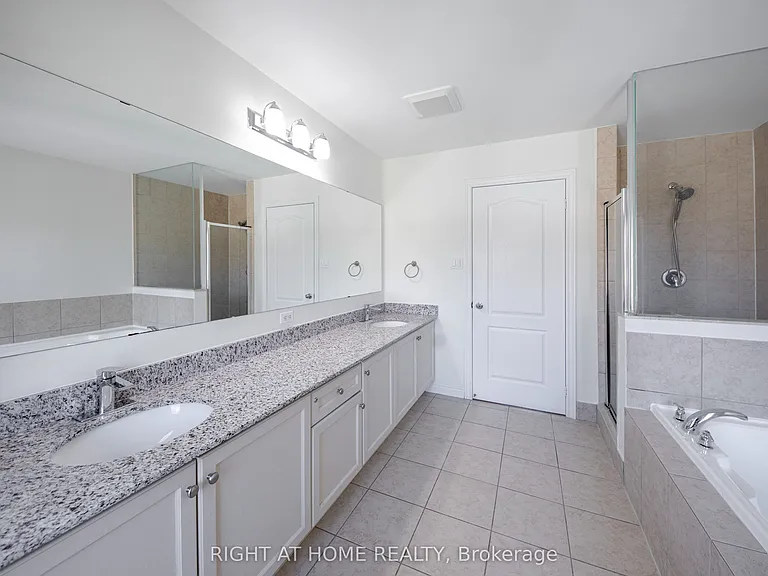 11 Amstel Ave — Photo 28