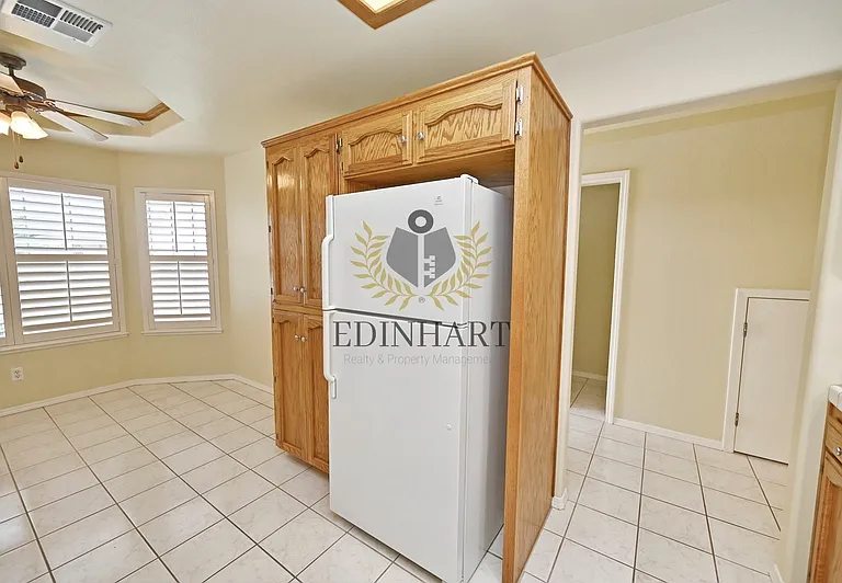 3750 W Vincent Ln — Photo 12
