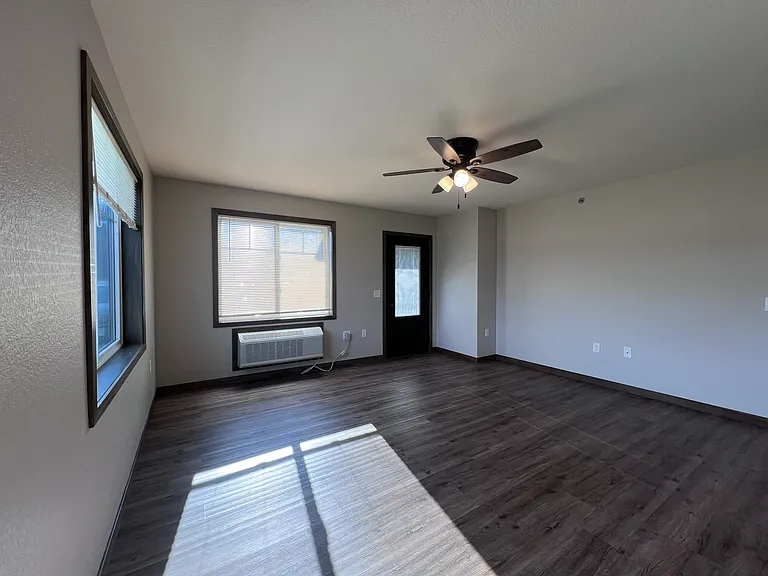 Gateway Place Apartments — Photo 53