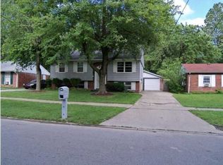 5701 Revere Dr, Louisville, KY 40218
