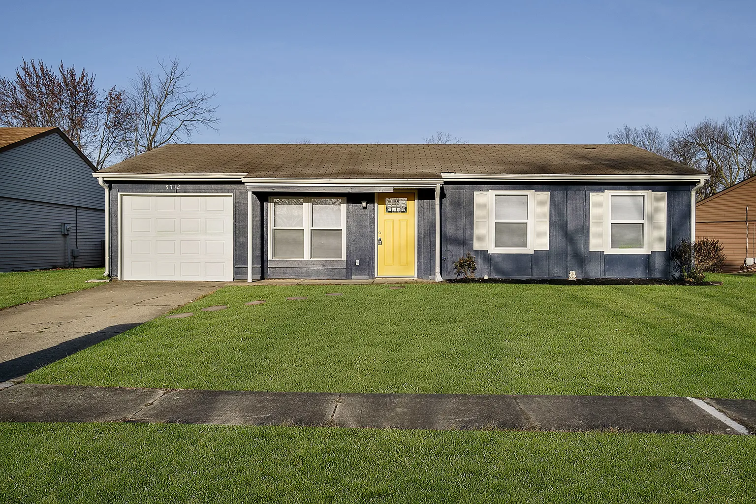 5712 Yucatan Dr photo 1
