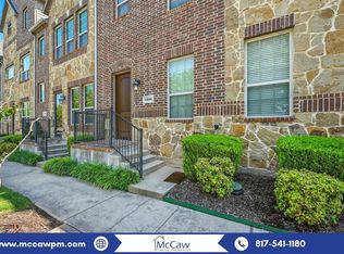 4236 Charles St, Carrollton, TX 75010