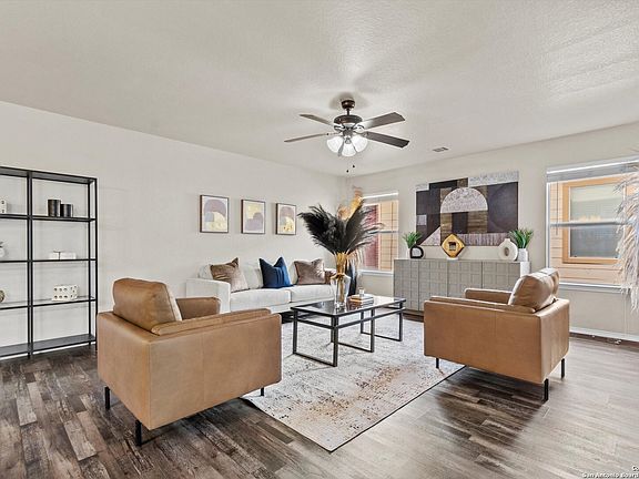 4th image of 435 walnut crest