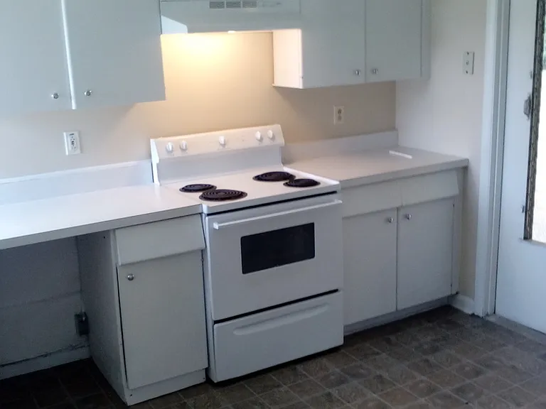 1583 N Page Dr — Photo 2