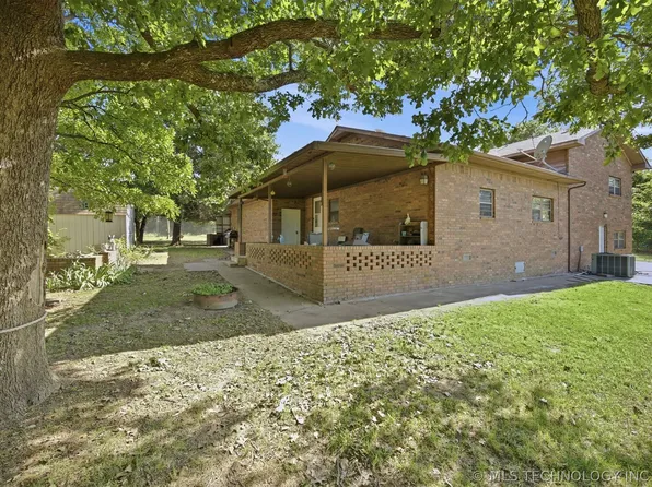 431 E Epley Dr, Stigler, OK 74462