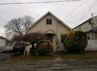 252 Cabota Ave, Copiague, NY 11726