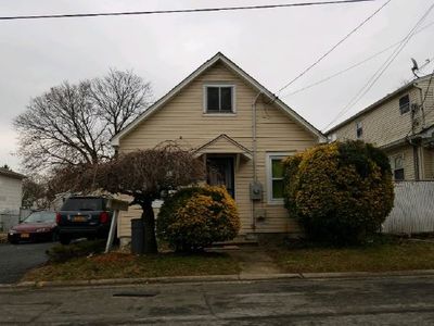 252 Cabota Ave, Copiague, NY, 11726