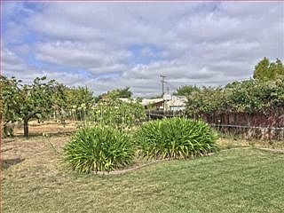 4th image of 3971 Holly Dr