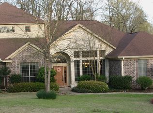 6910 Forest Oak Dr, Texarkana, AR 71854