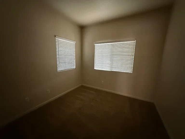3260 Poppy St — Photo 4
