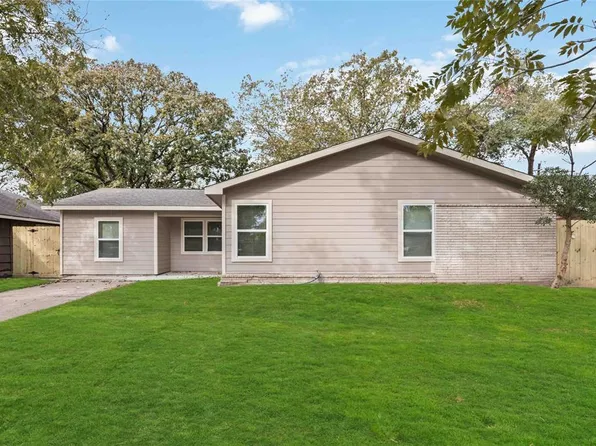5755 Heron Drive, Houston, TX 77033