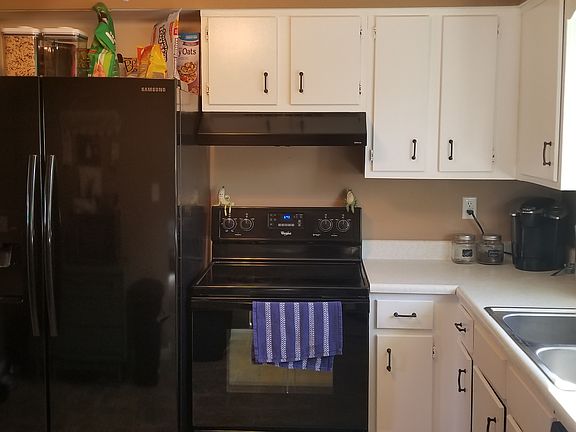 4th image of 65 Bellaire Dr