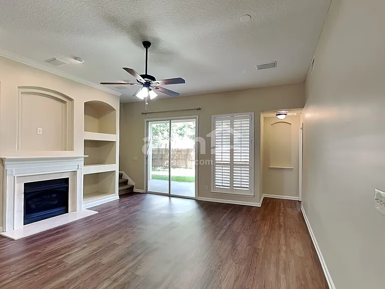 1224 Belhaven Ln — Photo 7