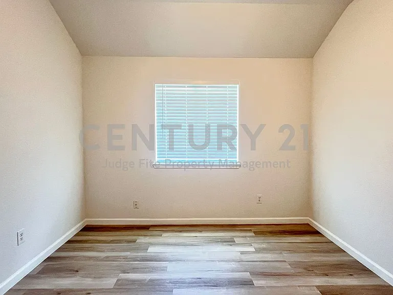 1741 Ironworks Dr — Photo 12