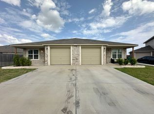 1911 Castroville Trl, Copperas Cove, TX 76522