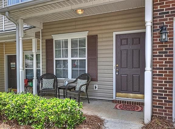 2nd image of 915 Little Creek Dr #915