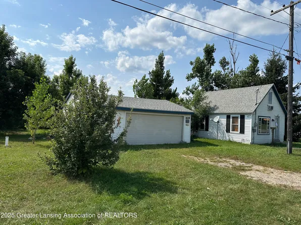 8133 Cheboygan St, Vanderbilt, MI 49795