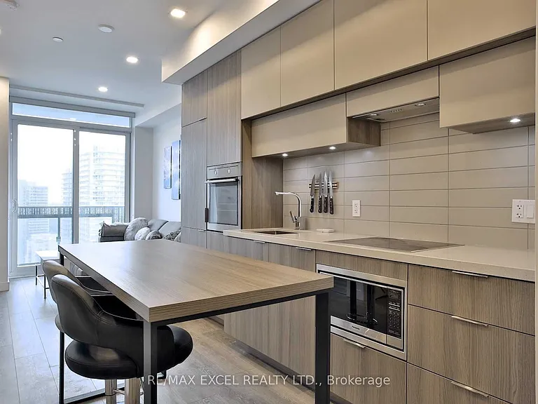 8 Eglinton Ave E #2407 — Photo 4