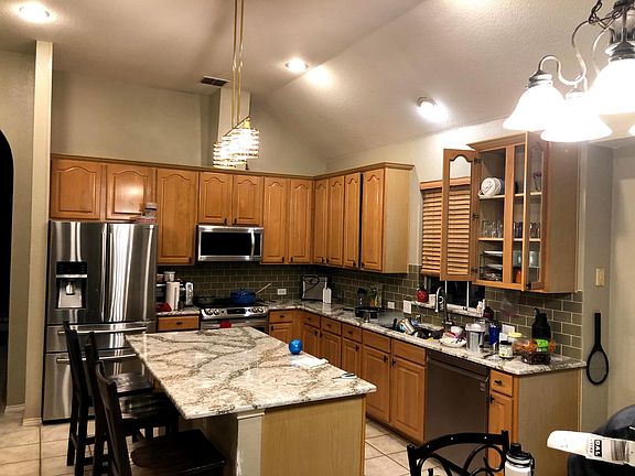 3rd image of 2900 Bellerive Dr