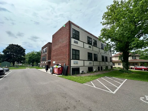 710 11th St E #10, Menomonie, WI 54751