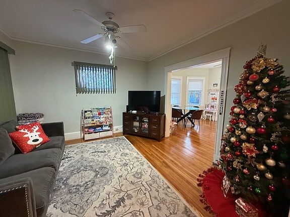 3rd image of 26-28 Waverley Ave #1