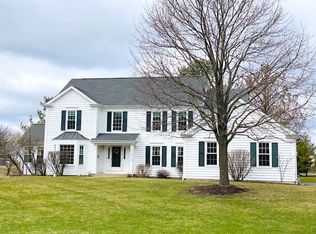 21526 N Chapel Hill Dr, Deer Park, IL 60010