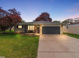 30852 Primrose Dr, Warren, MI 48088