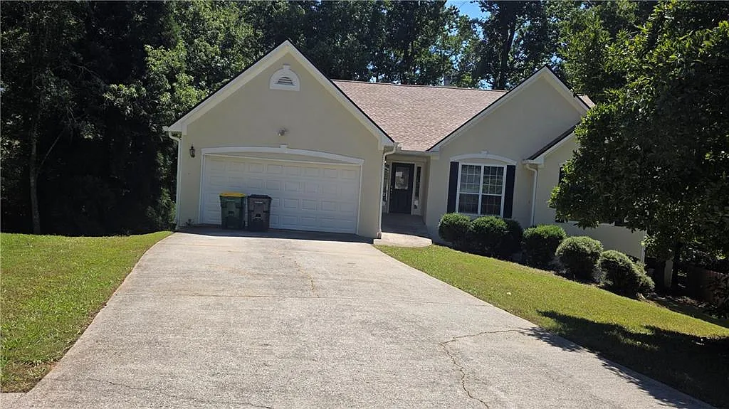 6 bed, 4.0 bath, 4017 sqft, $3,300 — Photo 1