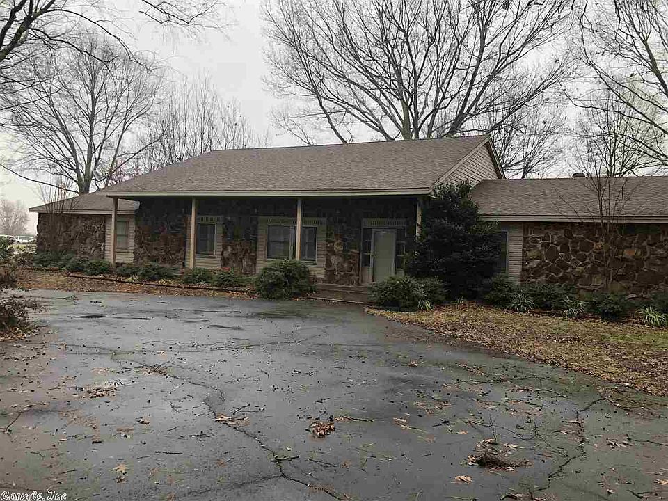 1st image of 2018 S Benton Ave