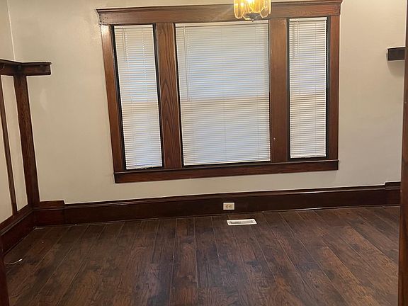 5th image of 10213 Columbia Ave