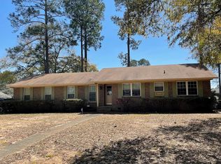 2311 Saint George Ln, Albany, GA 31707