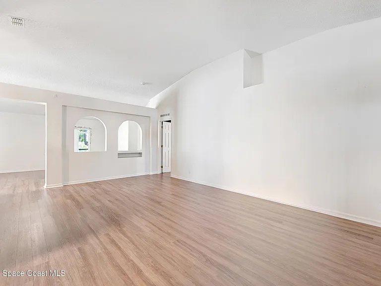 1652 La Maderia Dr SW — Photo 13