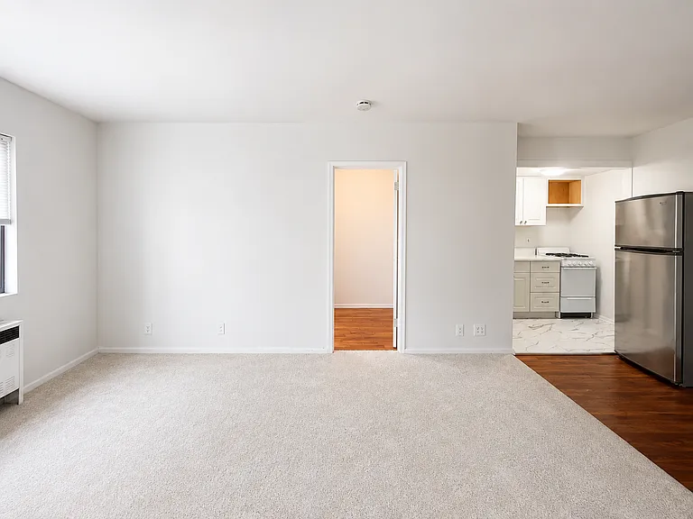 400 Fairview Ave #3J — Photo 8