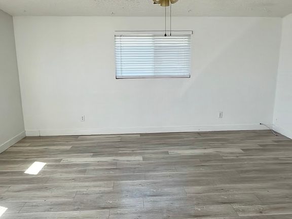 4th image of 2425 Belmont St