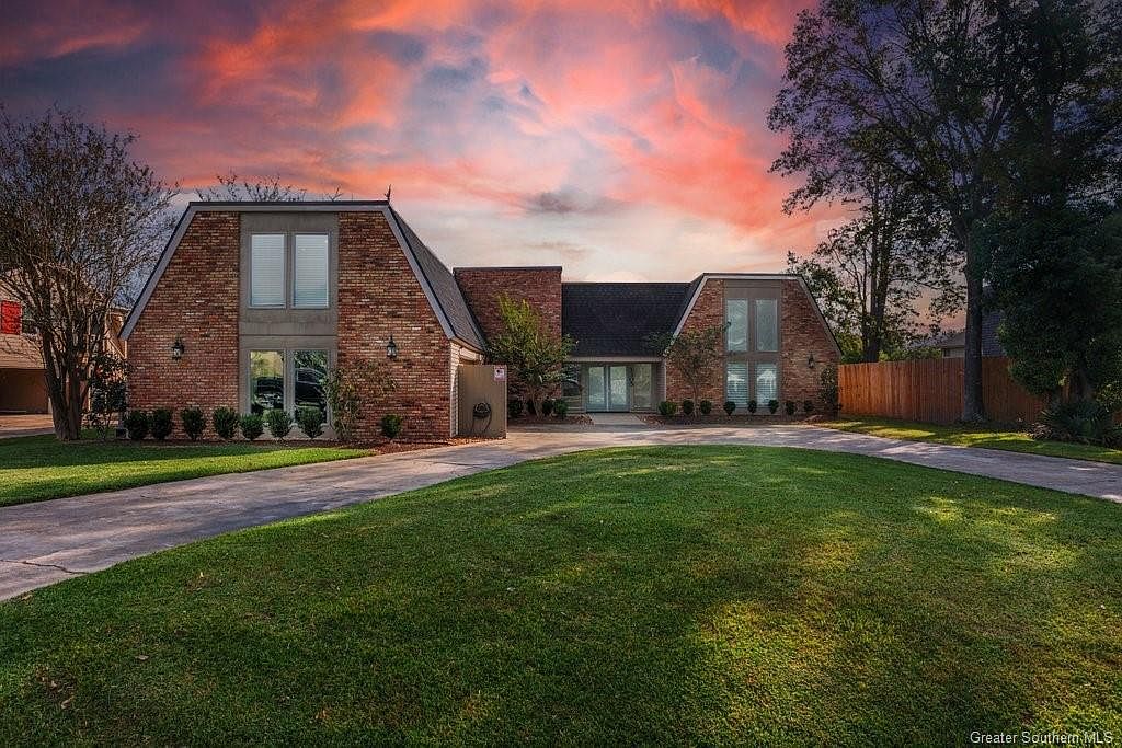 1305 Springwood Ln, Lake Charles, LA 70605 Zillow