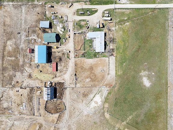 3rd image of 125 Hot Springs Rd