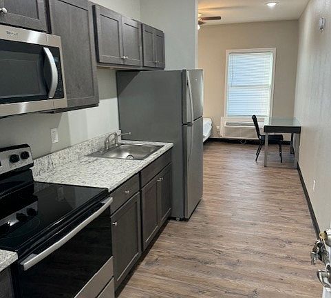5th image of 1008 N Rolla St #210